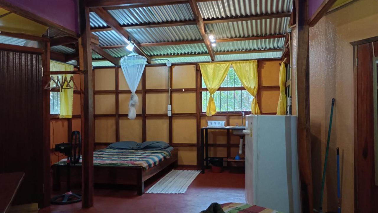 Cabinas Algebra Cahuita Buitenkant foto
