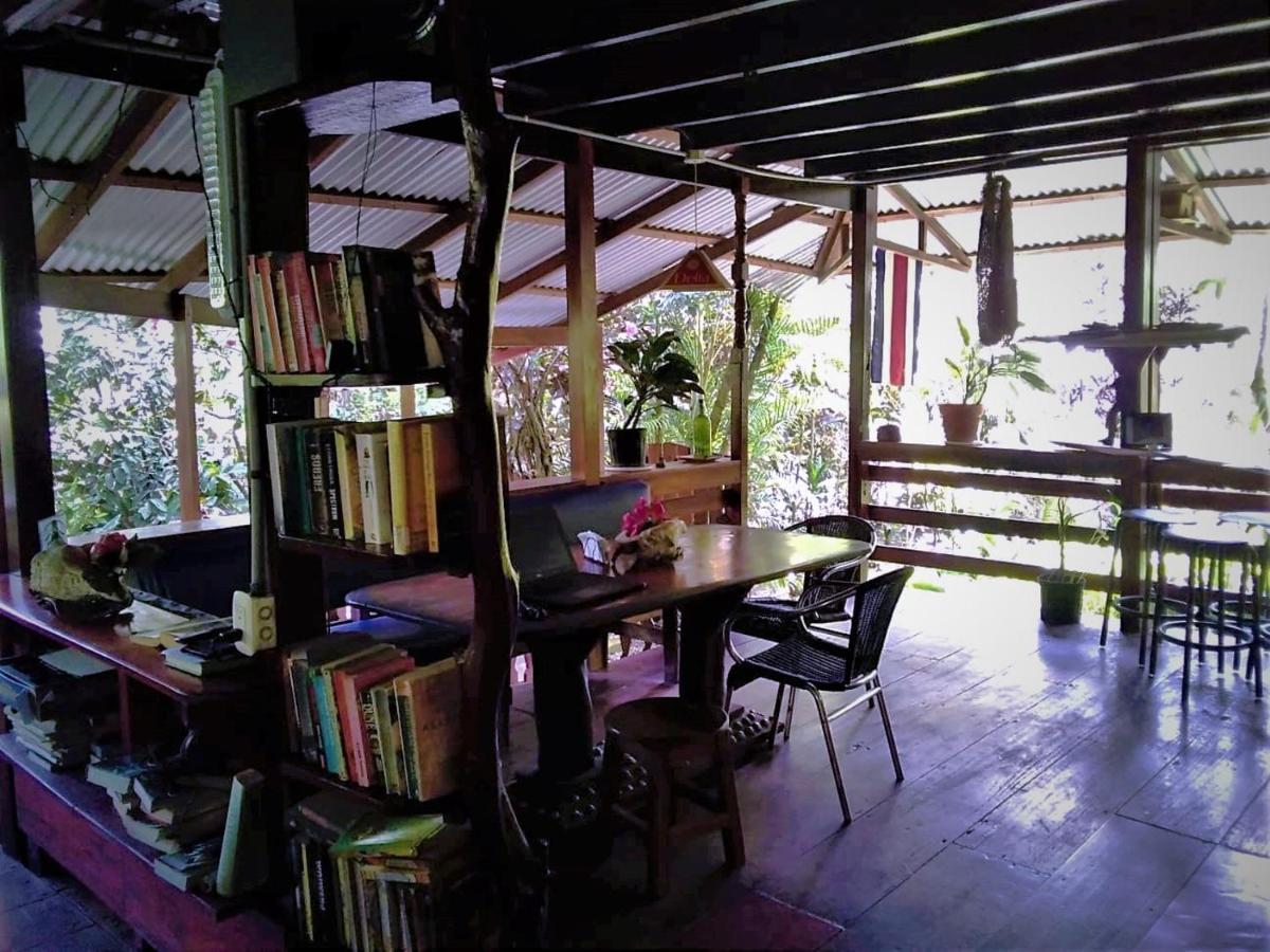 Cabinas Algebra Cahuita Buitenkant foto